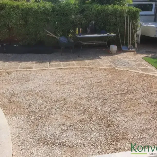 &Scaron;ljunak za podlogu umjetne trave