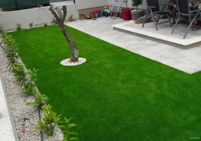 Obiteljska kuća, Seget Donji, okućnica